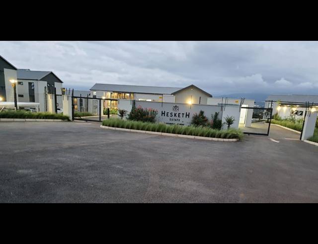 2 BEDROOM APARTMENT FOR SALE IN LINCOLN MEADE
